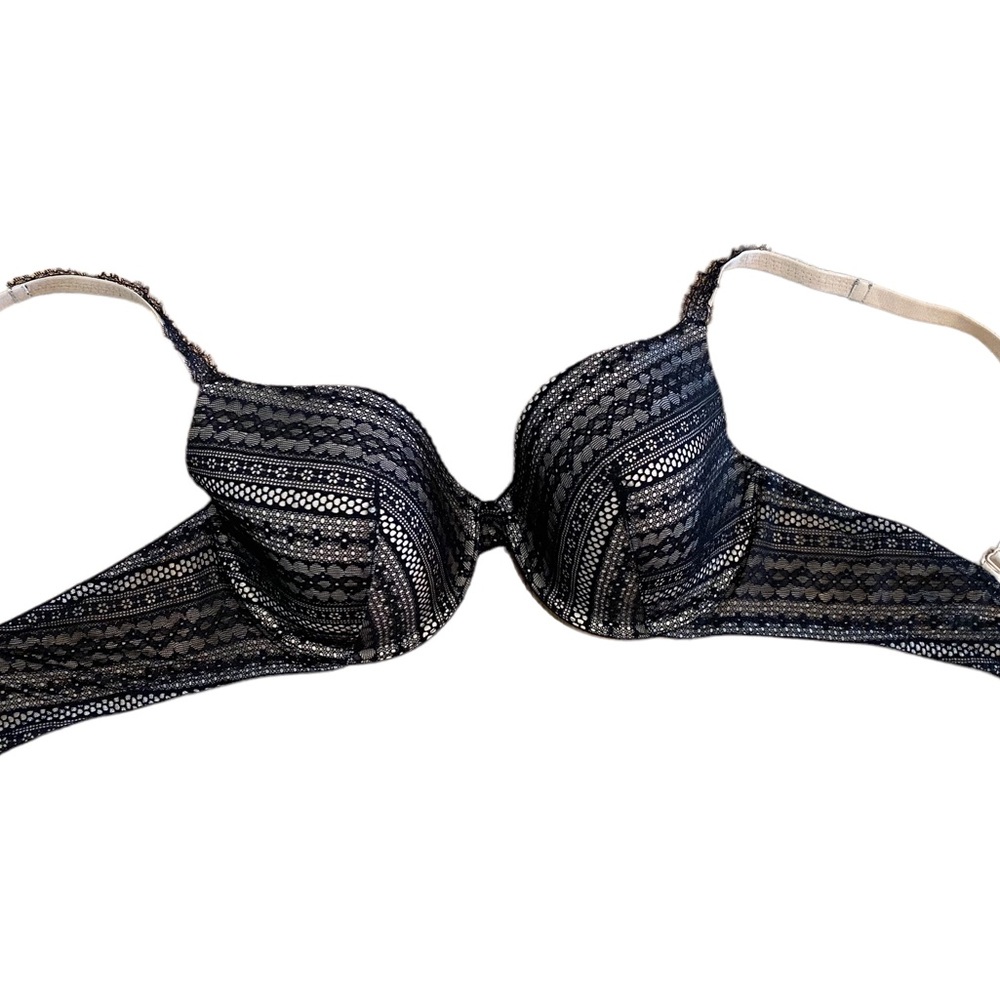 Victoria’s Secret Perfectly Lined Lace Bra